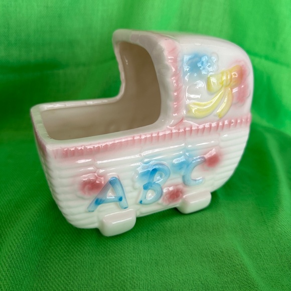 Vintage Nancy Pew Giftwares Co. ABC Bassinet Planter - Picture 3 of 6